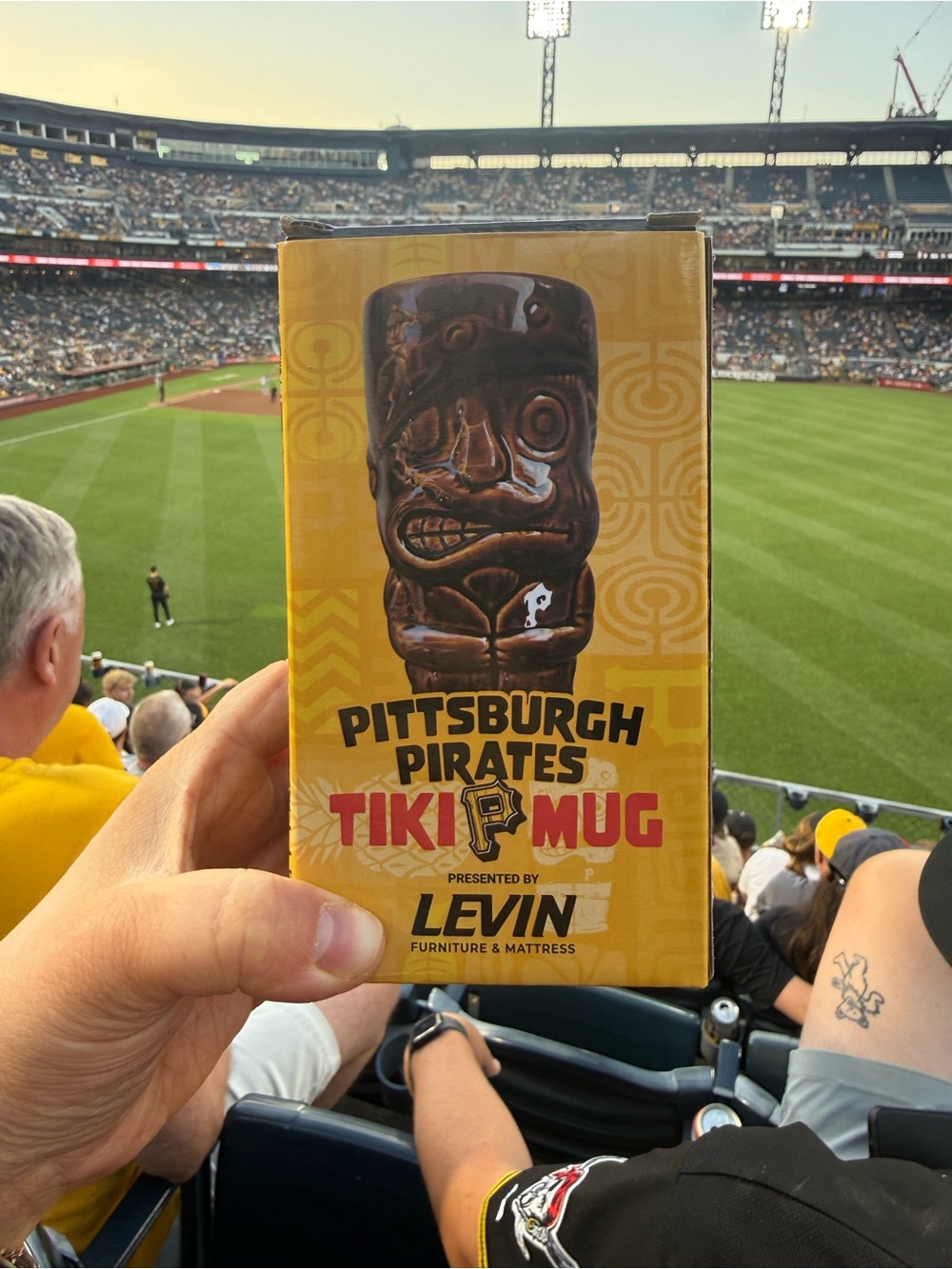 Pittsburgh Pirates MLB Ceramic Glass Tiki Mug Brown